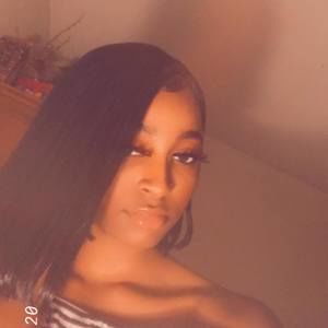 Meet your Posher, Aisha